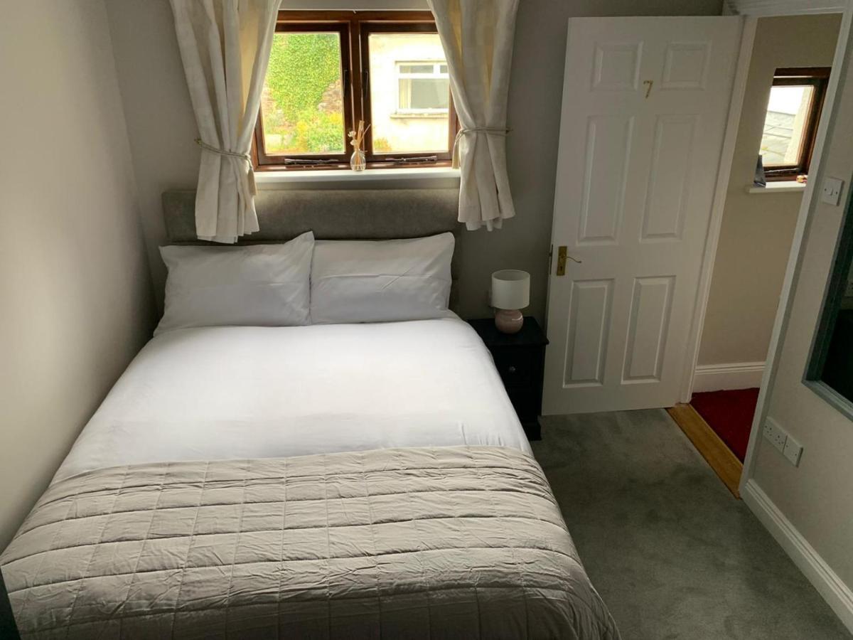 Madelines Accommodation Tinahely Dış mekan fotoğraf